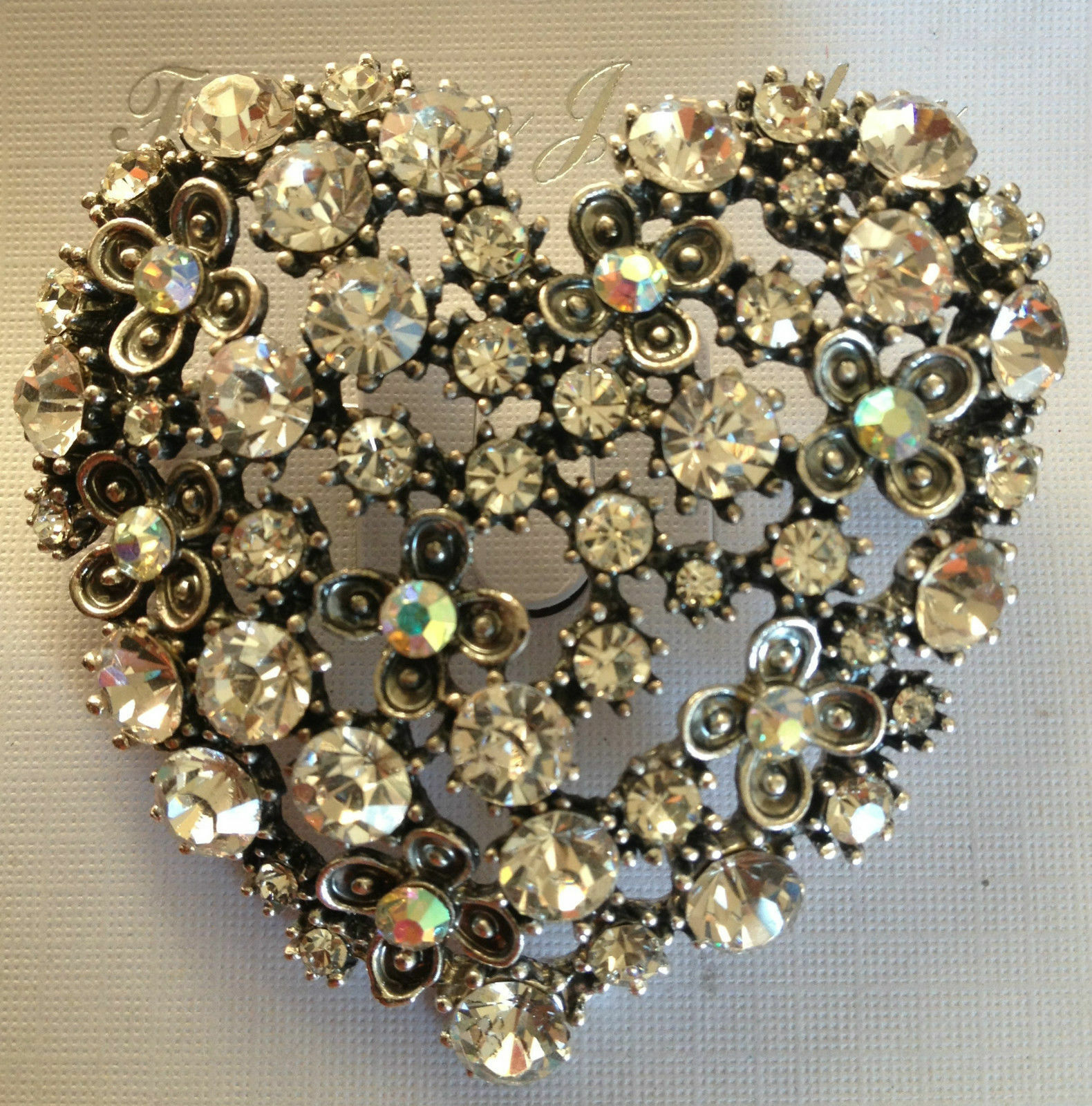 Christmas Special GIFT Antique affect Vintage Heart Brooch Broach