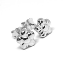 18K WHITE GOLD KIDS EARRINGS, FINELY HAMMERED MINI FLOWER DAISY, 0.3 INCHES image 2