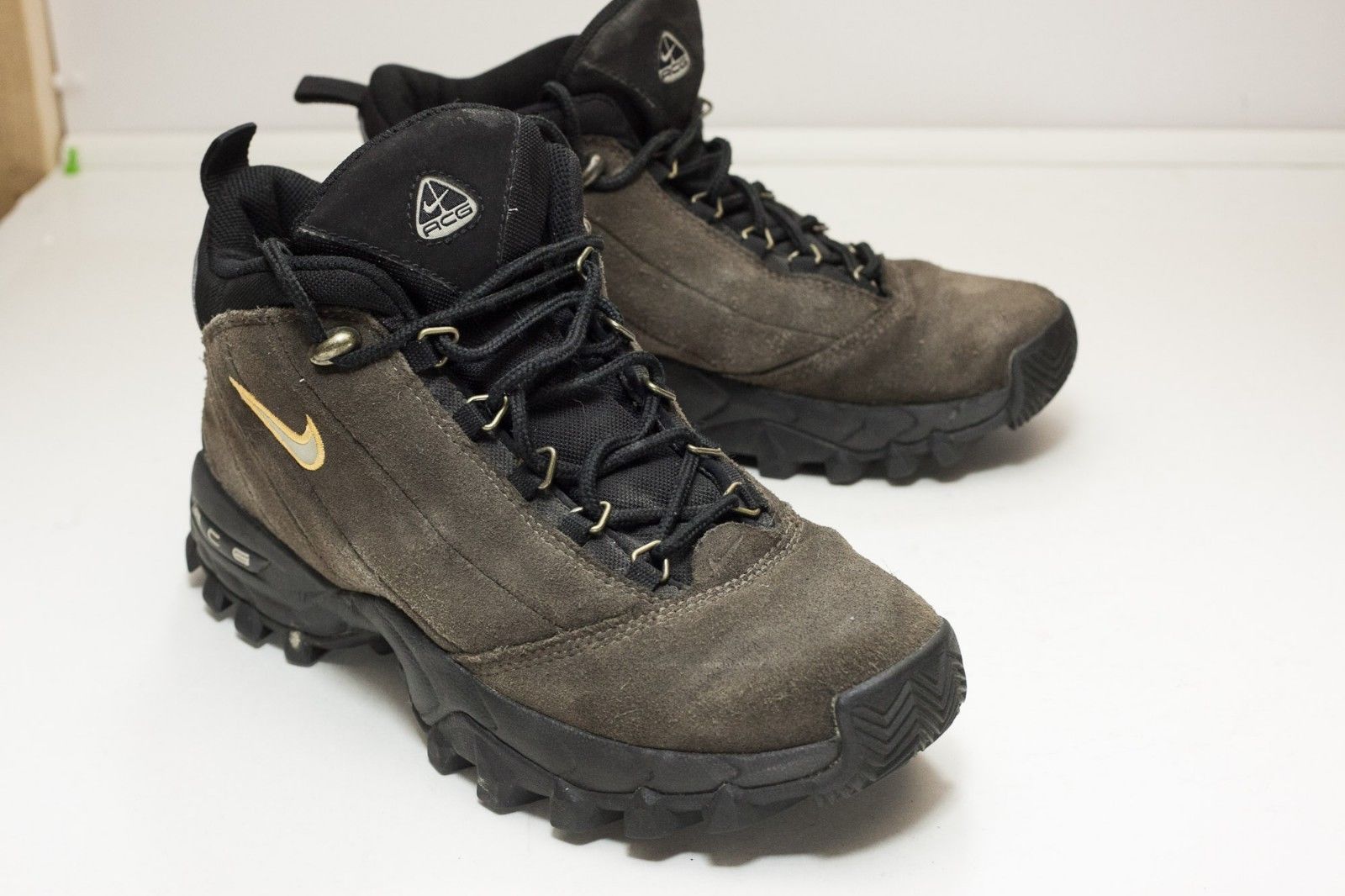 nike acg boots size 15