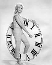 Yvette Mimieux Barefoot By Large Clock 16X20 Canvas Giclee - $69.99