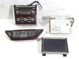 Complete Navigation Radio With Screen Control OEM 2013 2014 Pathfinder Nissan - $551.83