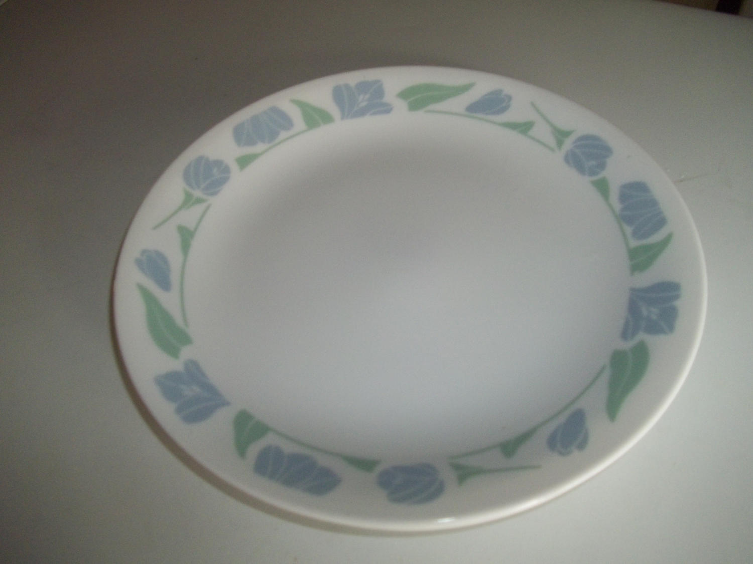 Set of 4 Corelle Friendship Salad Plates 8 1/2" Other Cookware