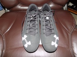 Under Armour Natural Low Baseball Cleat Black/White Size 5.5 Youth NWOB - $34.00