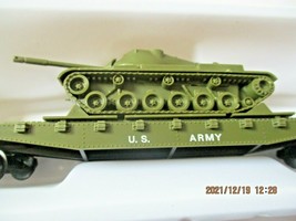 Rock Island Hobby # RIH 032160 US Army Flat Car with Tank HO-Scale image 2