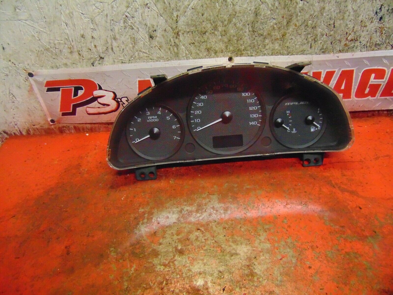 04 05 Chevy Malibu speedometer instrument gauge cluster 21997725