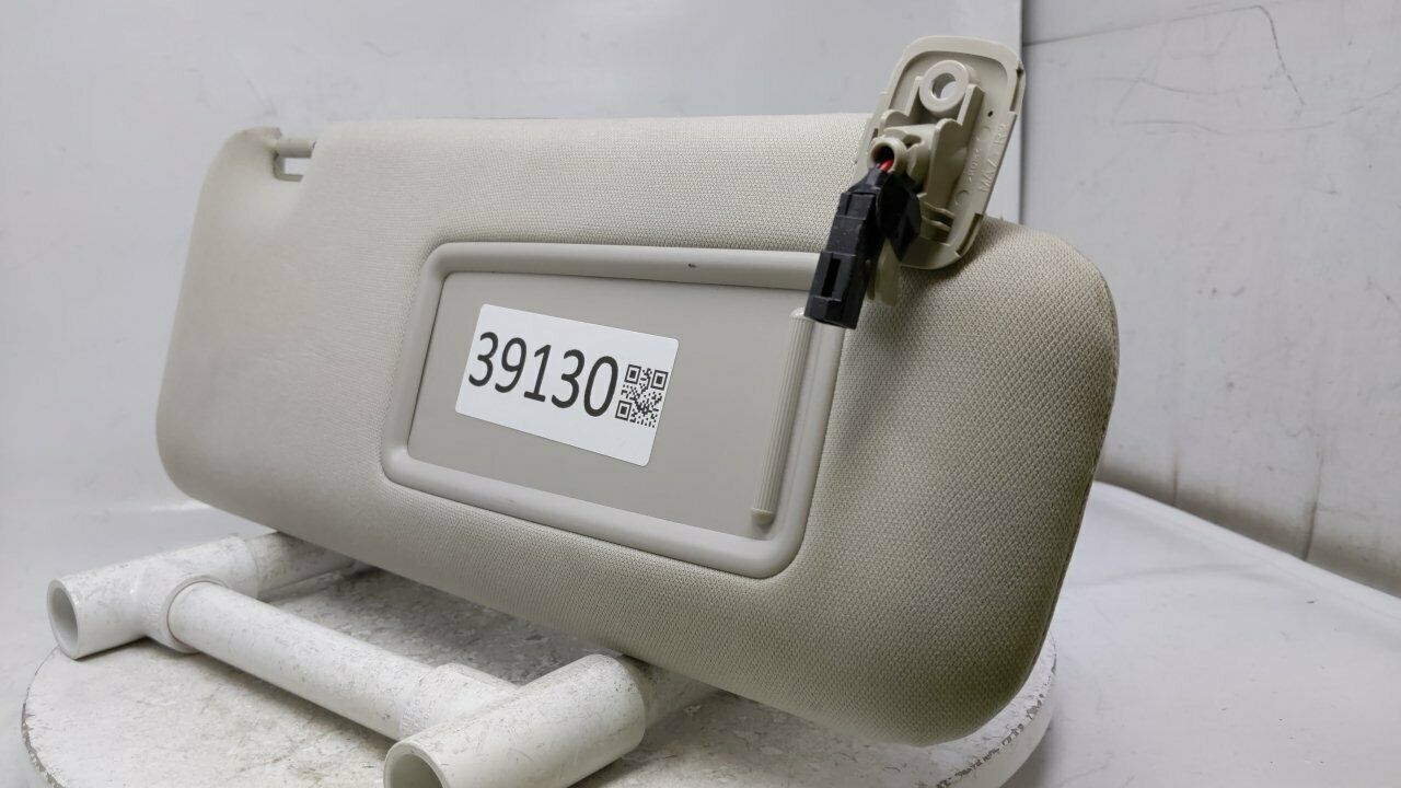 20022004 JEEP LIBERTY Passenger Right Sun Visor Sunvisor Beige 39130 Sun Visors