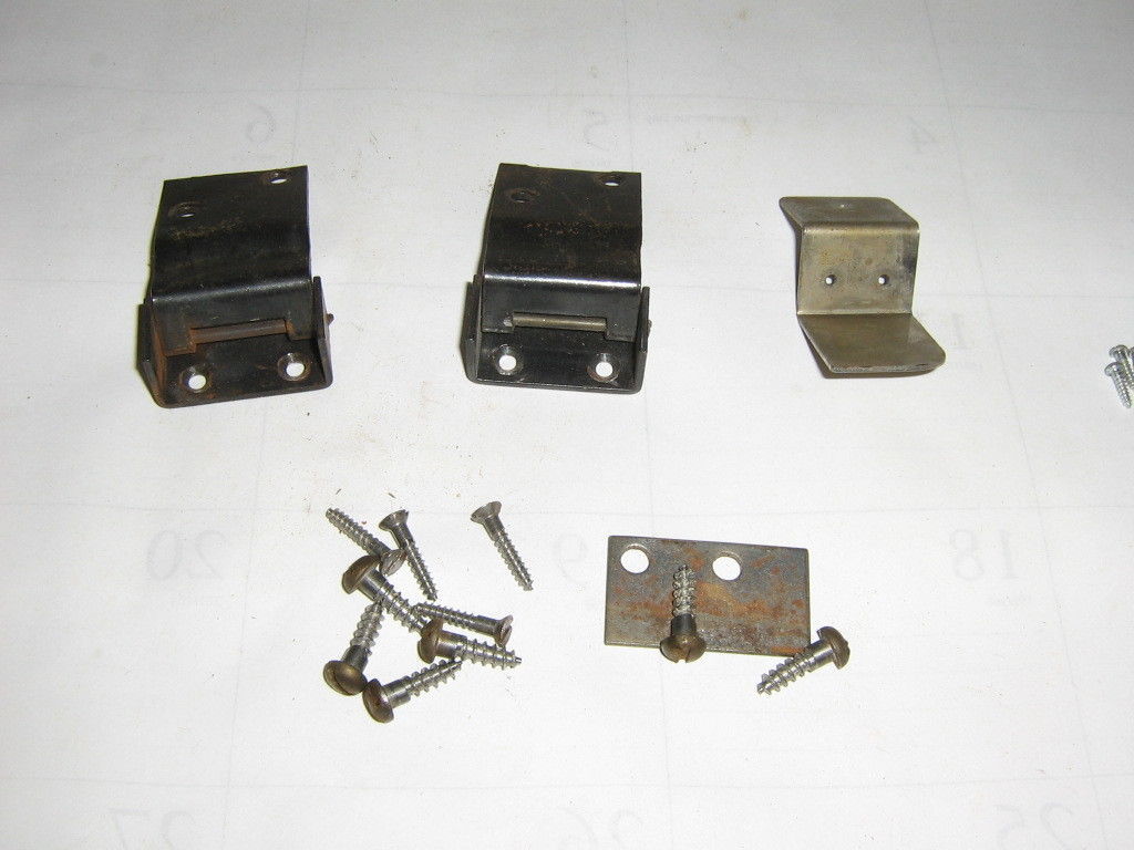 VINAGE SEWING MACHINE PARTS Furniture