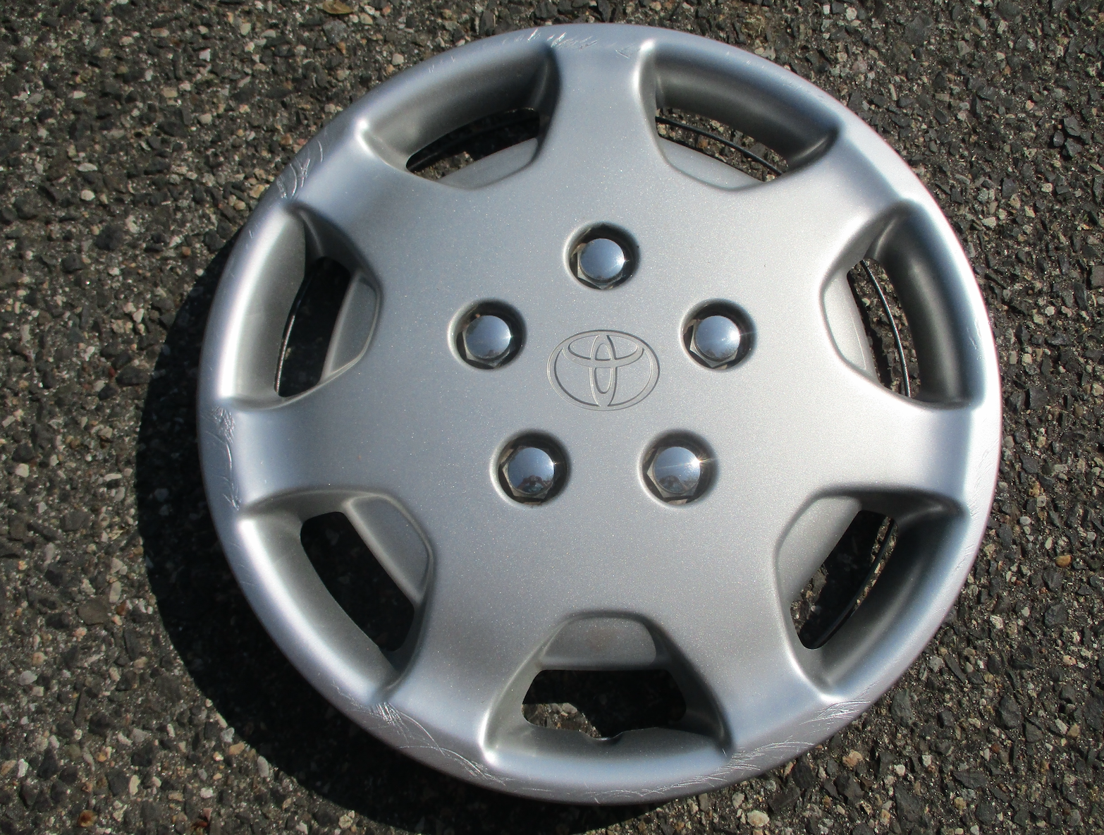 1994 toyota camry hubcaps