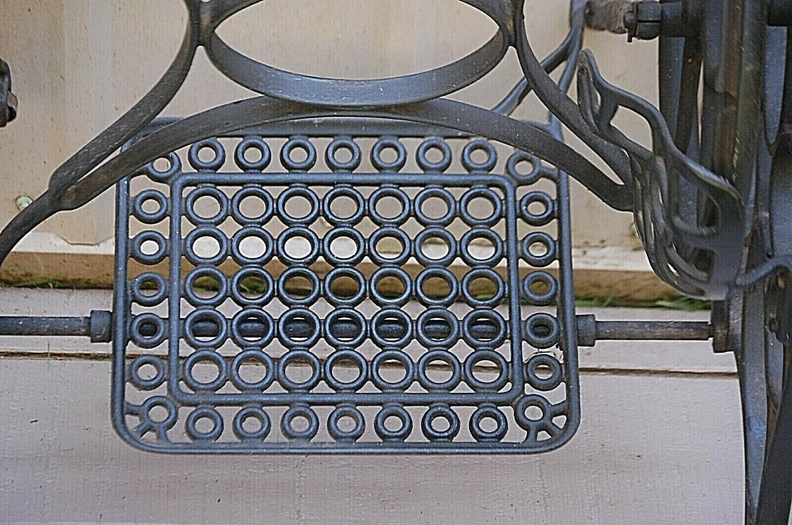 Antique Vintage Cast Iron Treadle Sewing Machine Base Table Stand Legs