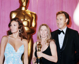 Raquel Welch Cloris Leachman Gene Hackman Oscar Statue Academy Awards 16x20 Canv - $69.99
