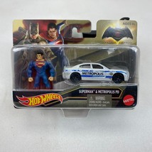 Mattel Hot Wheels Superman And Metropolis PD Set Dc Comics Batman V Supe... - $8.56