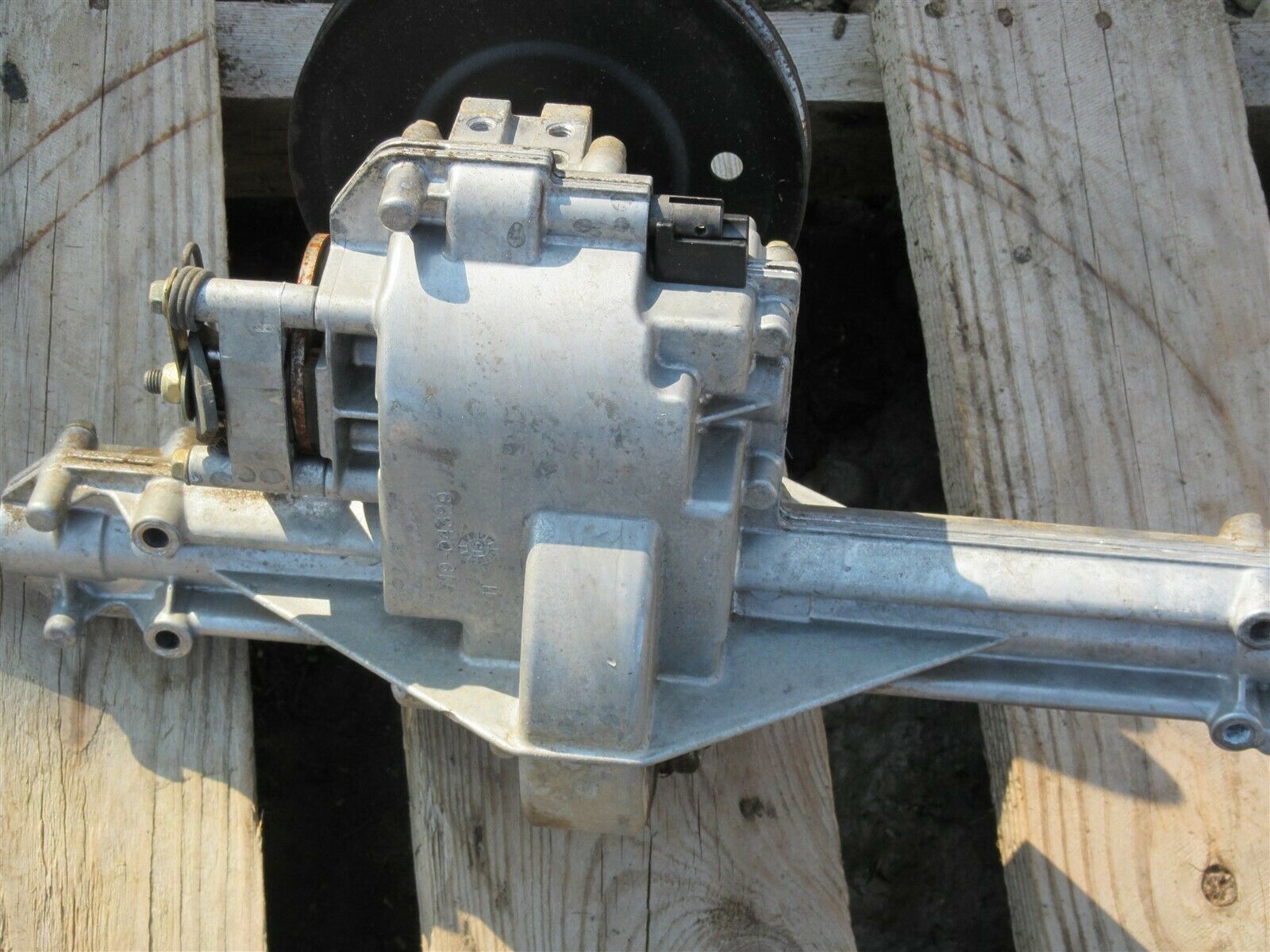 MTD LT4200 Mower 61804907 Transaxle Transmission 91804566A/B