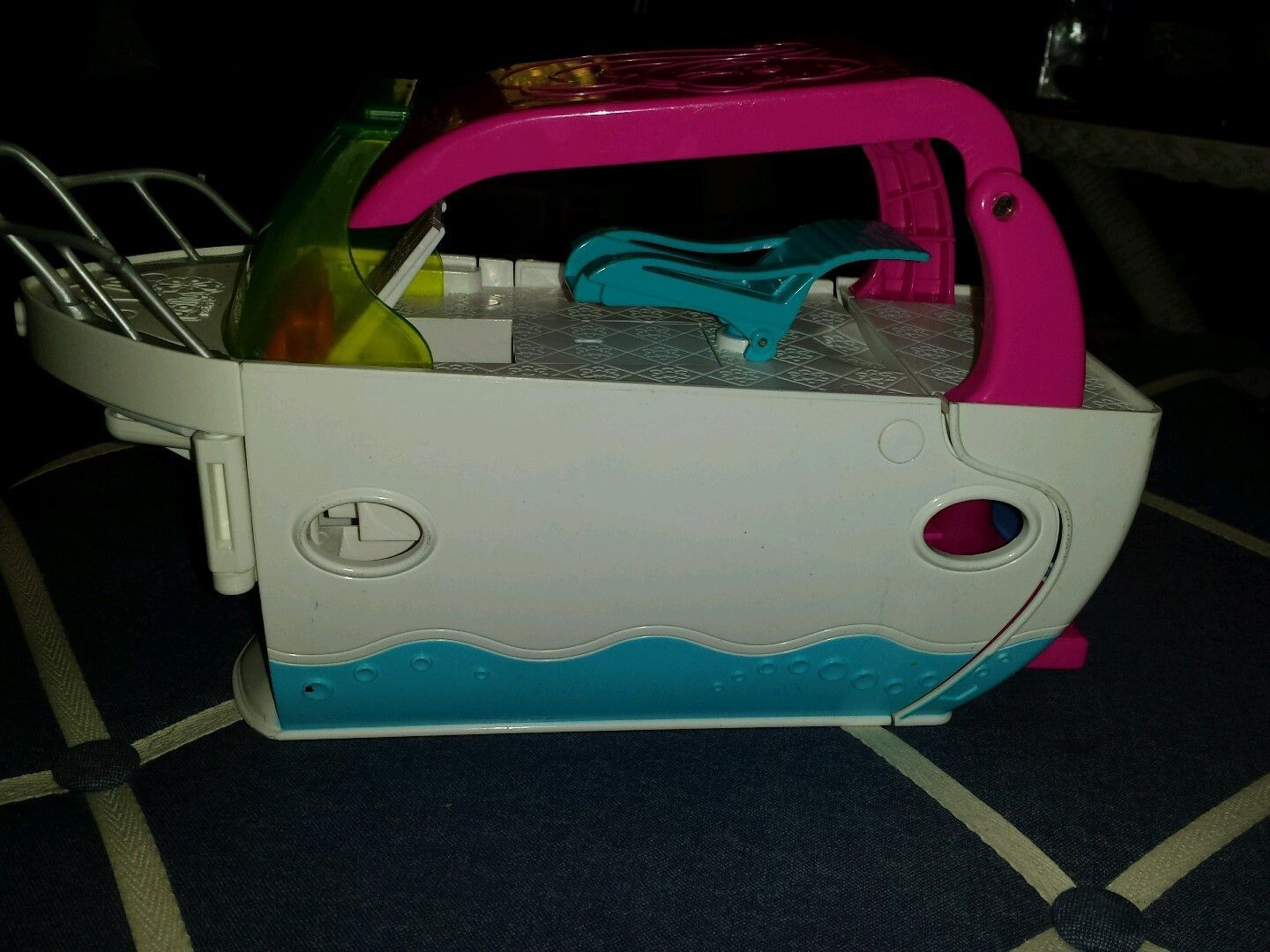 polly pocket cruise ship