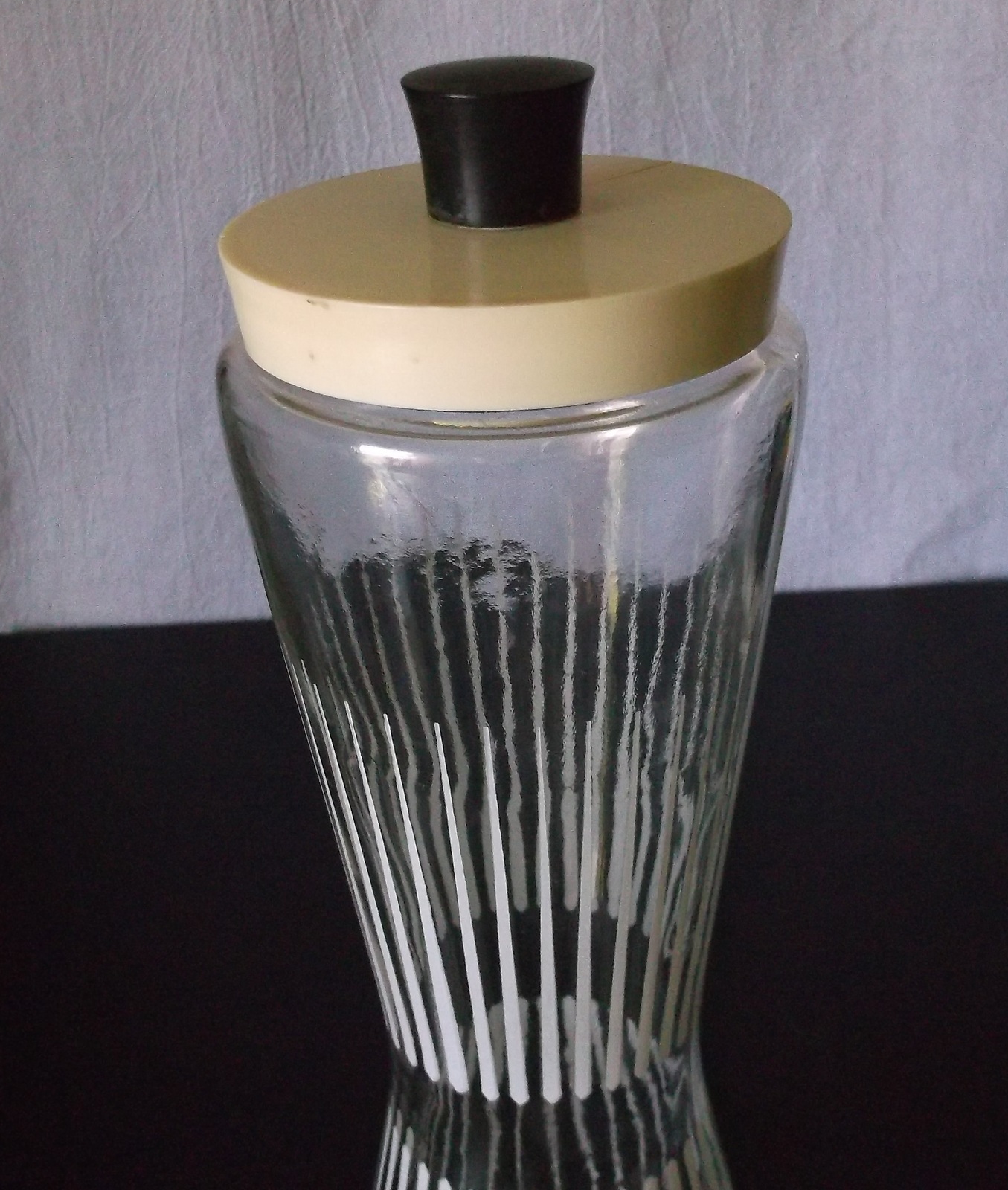 hour glass shape