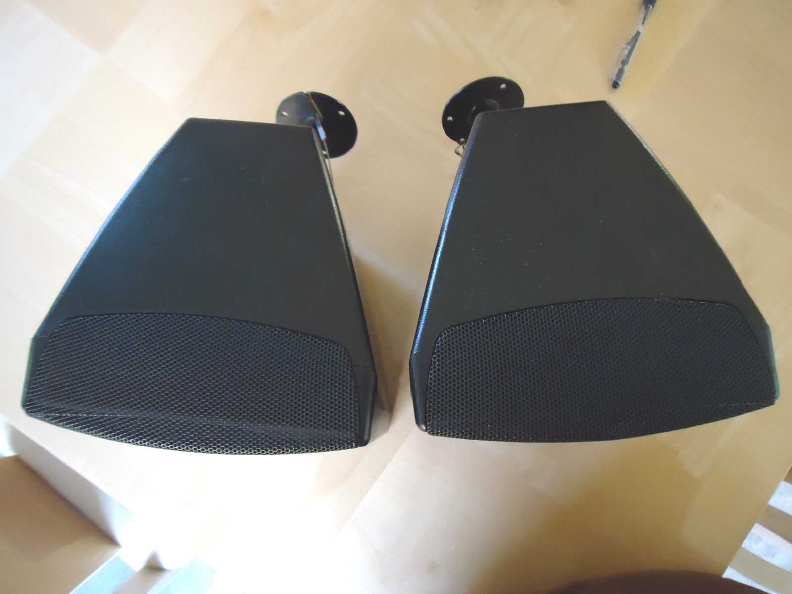 Advent Calypso Speakers indoor / outdoor, See Video ! TV, Video
