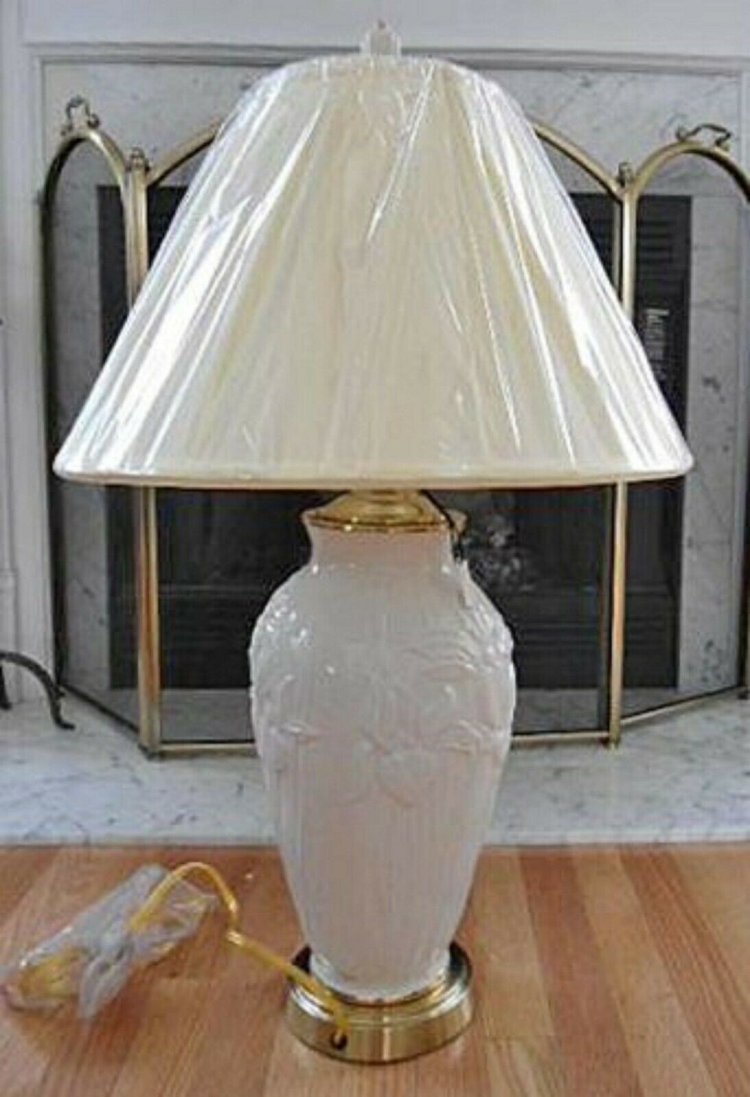 Lenox Masterpiece Iris Porcelain Table Lamp with Shade Quoizel Ivory 32
