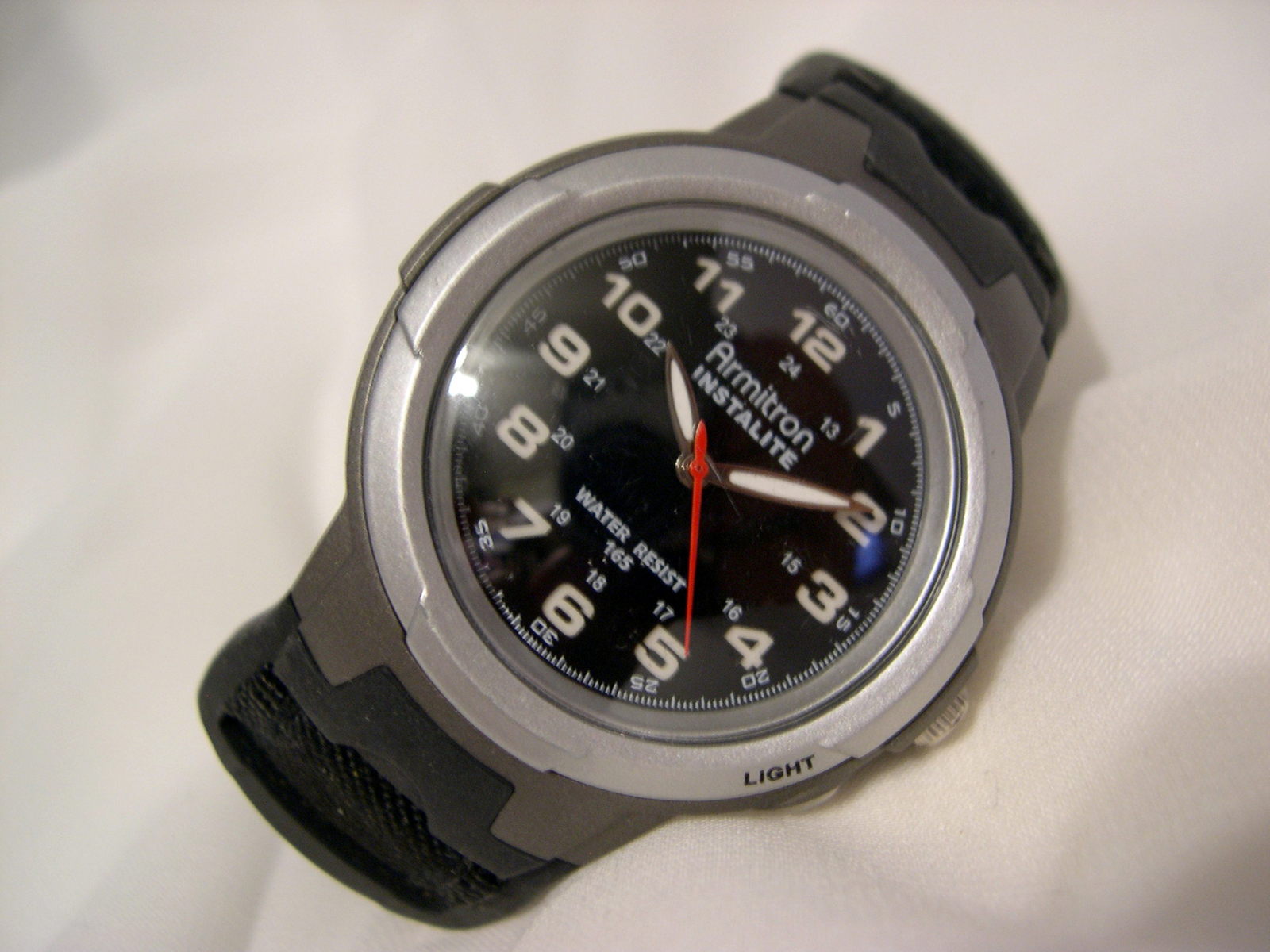 armitron v121e