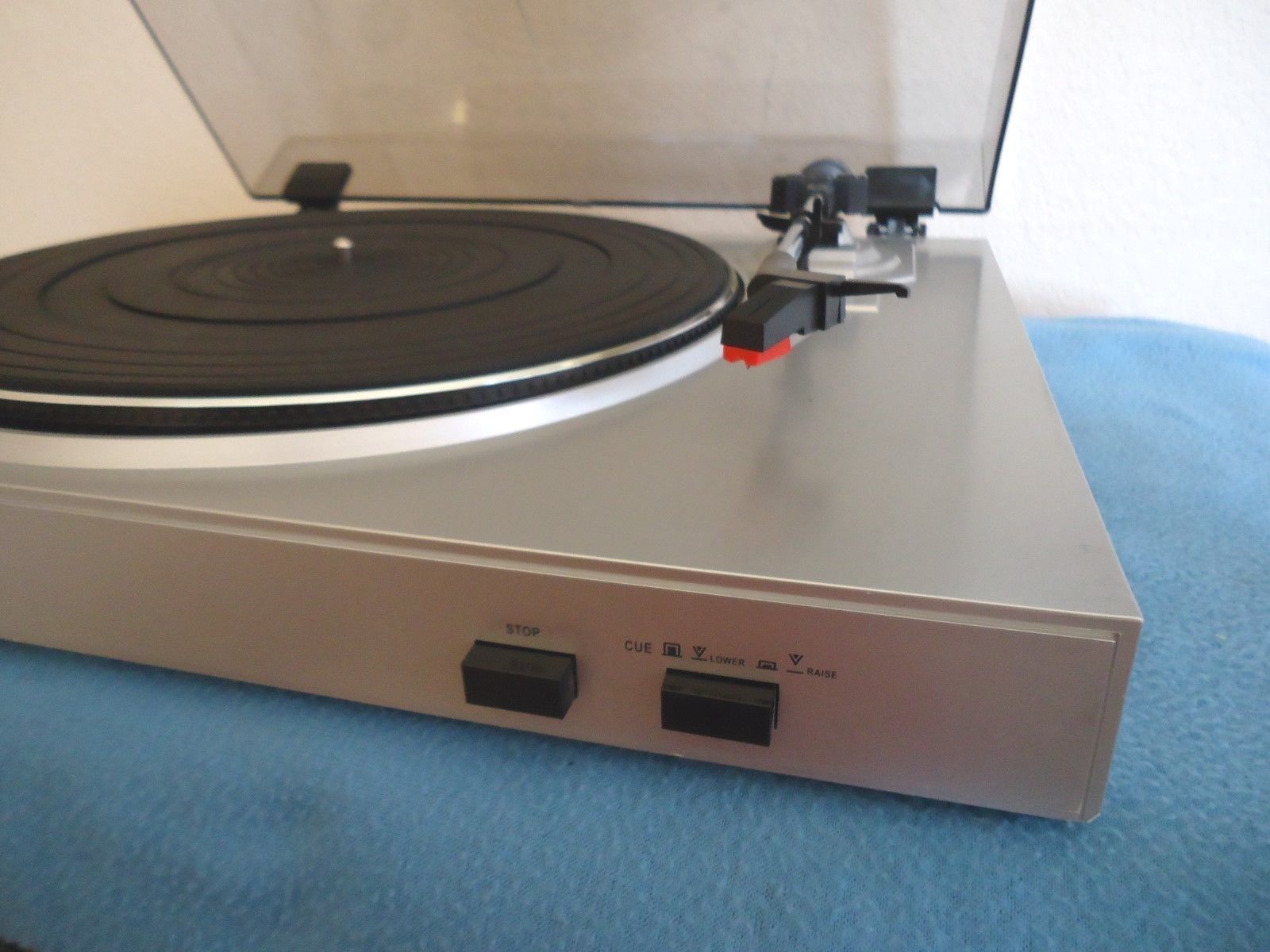 iON TTUSB05XL USB Turntable / RCA line output, See Video Vintage
