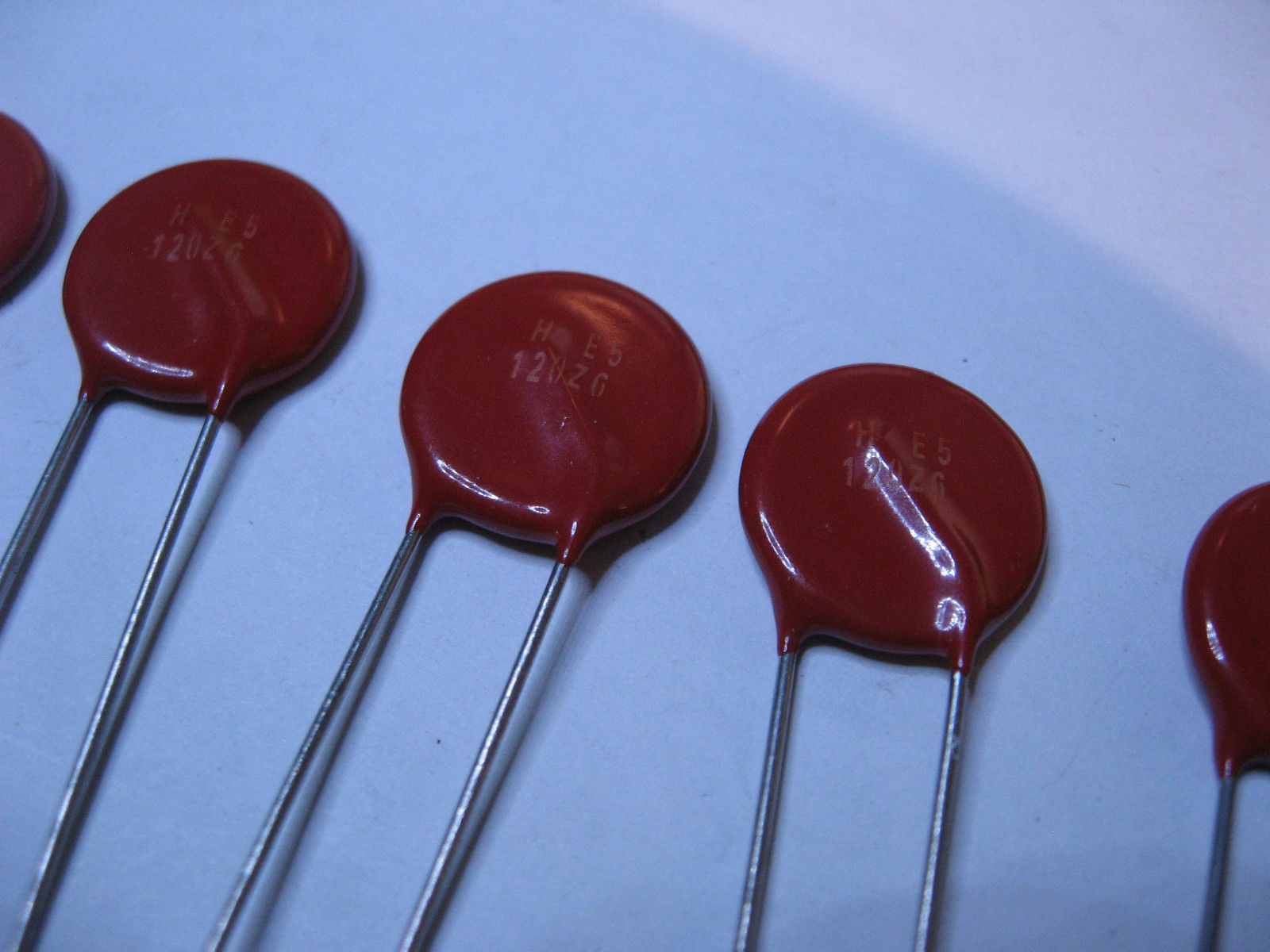 Lot of 5 Harris 120Z6 Metal Oxide Varistor MOV Radial Leads NOS