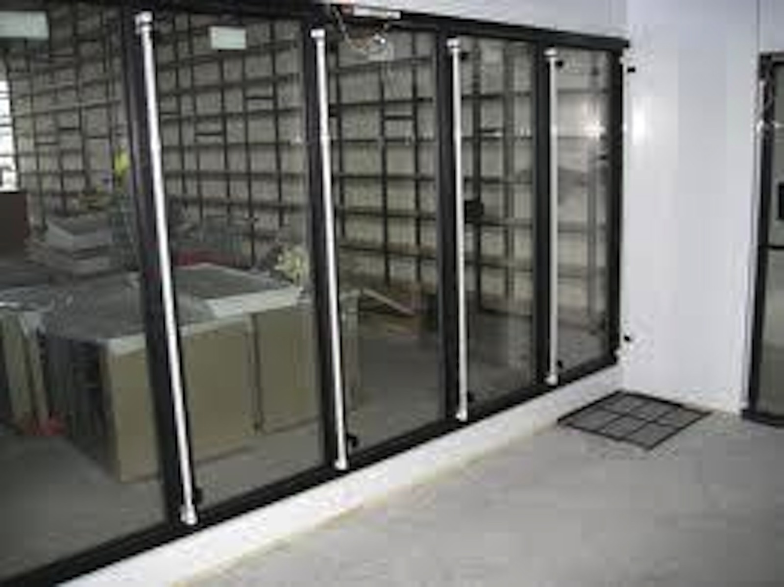 NEW 7 Glass Door w/ LED + Beer Cave 25'x8'x8' Walk In Cooler w