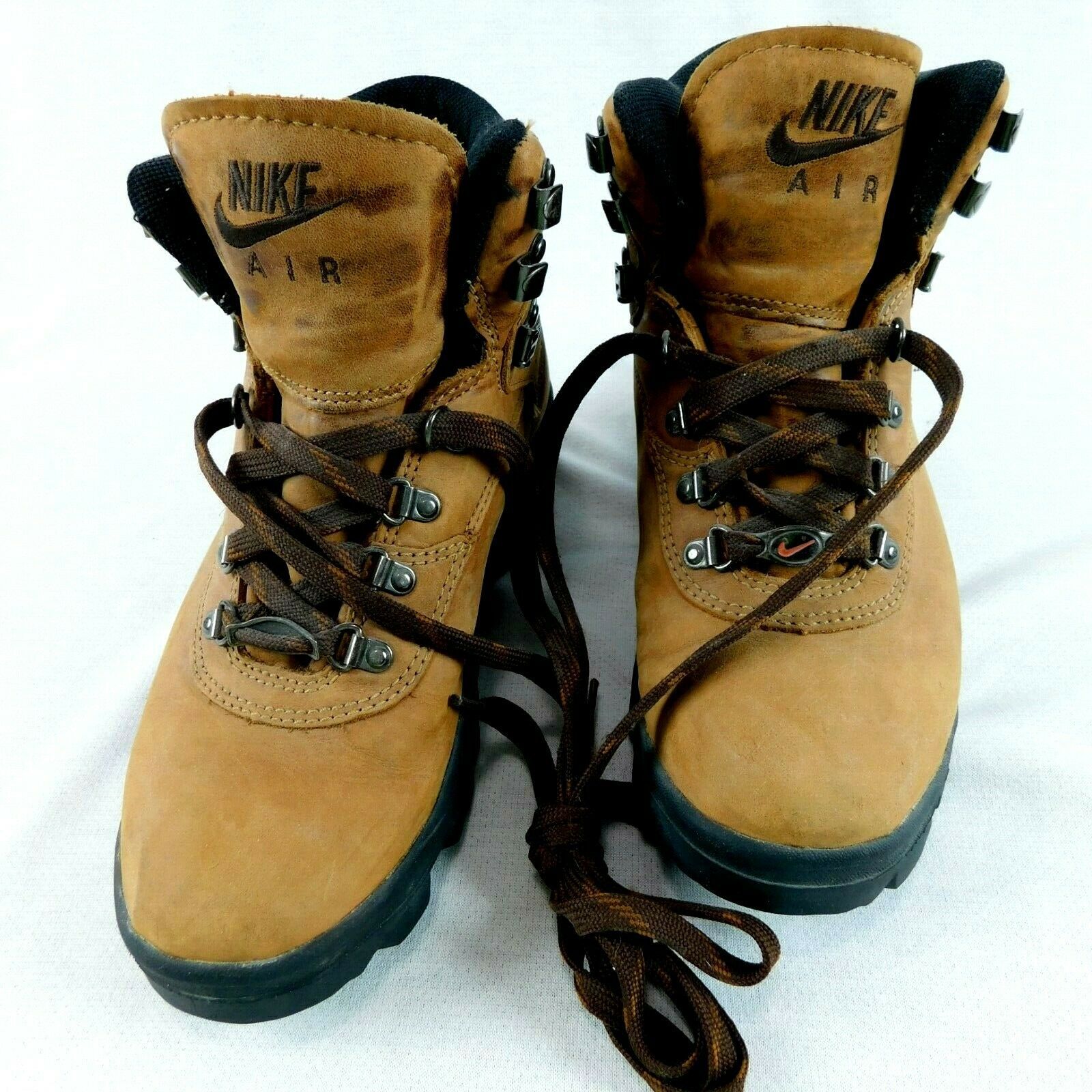nike air acg hiking boots