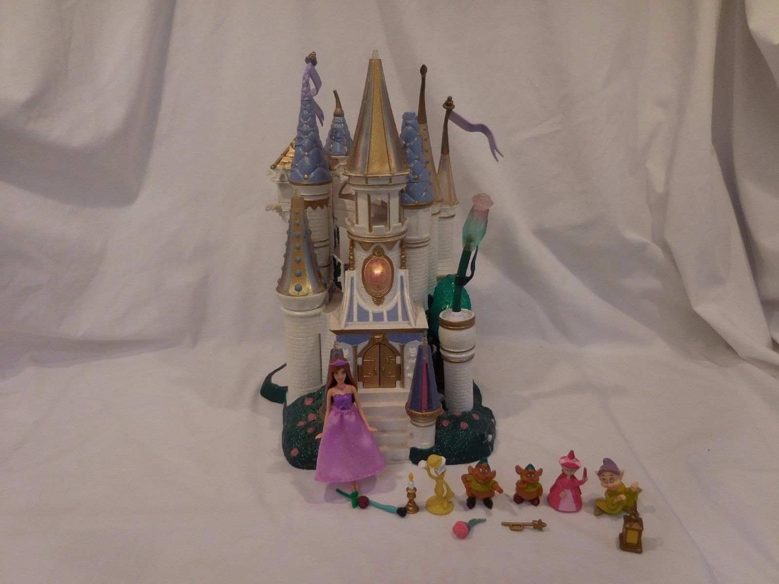 Primary image for Beauty and the beast castle Disney RARE 1998 Polly Pocket Size trendmasters