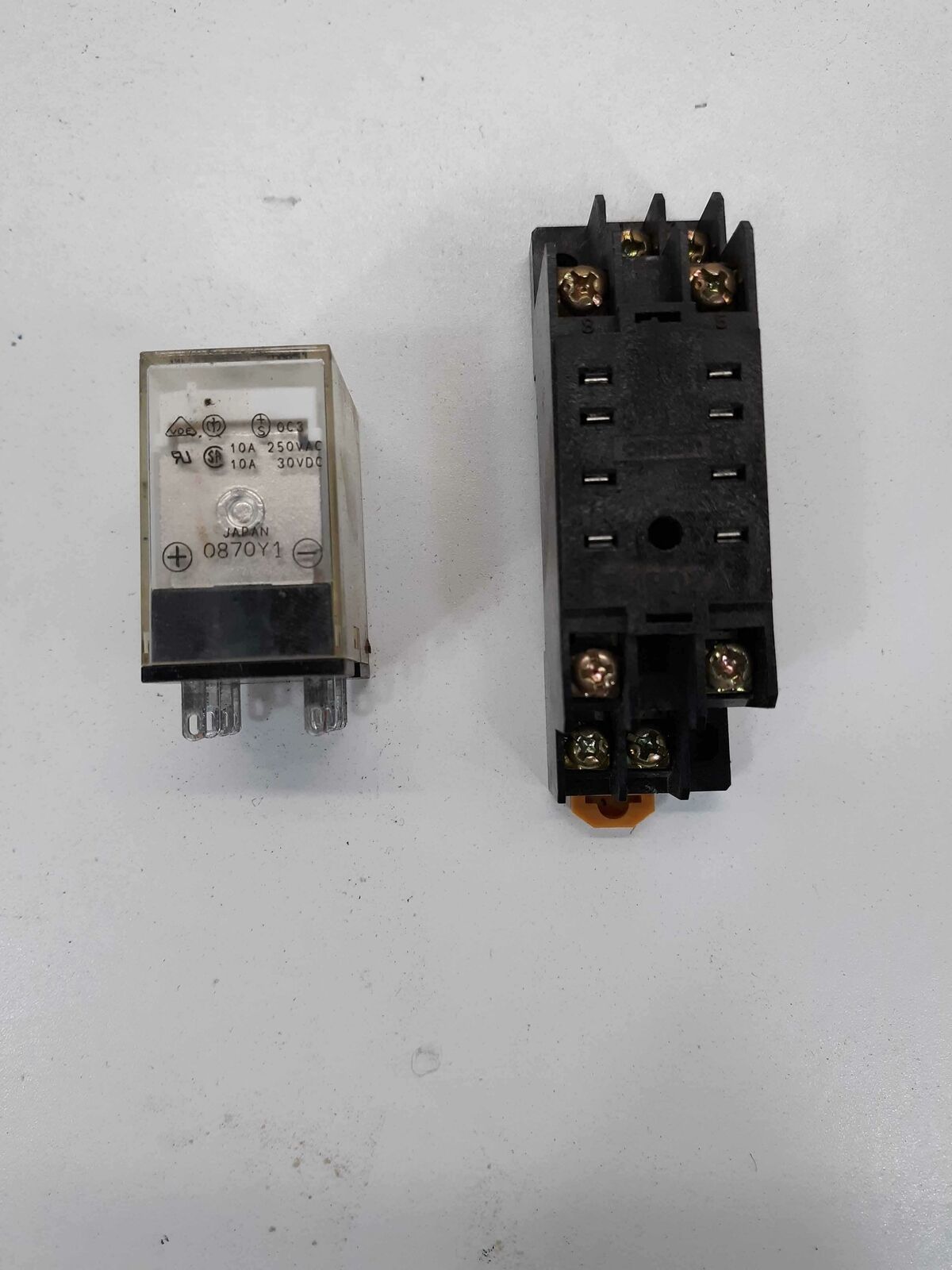 Omron My2n 24vdc Relay W Socket