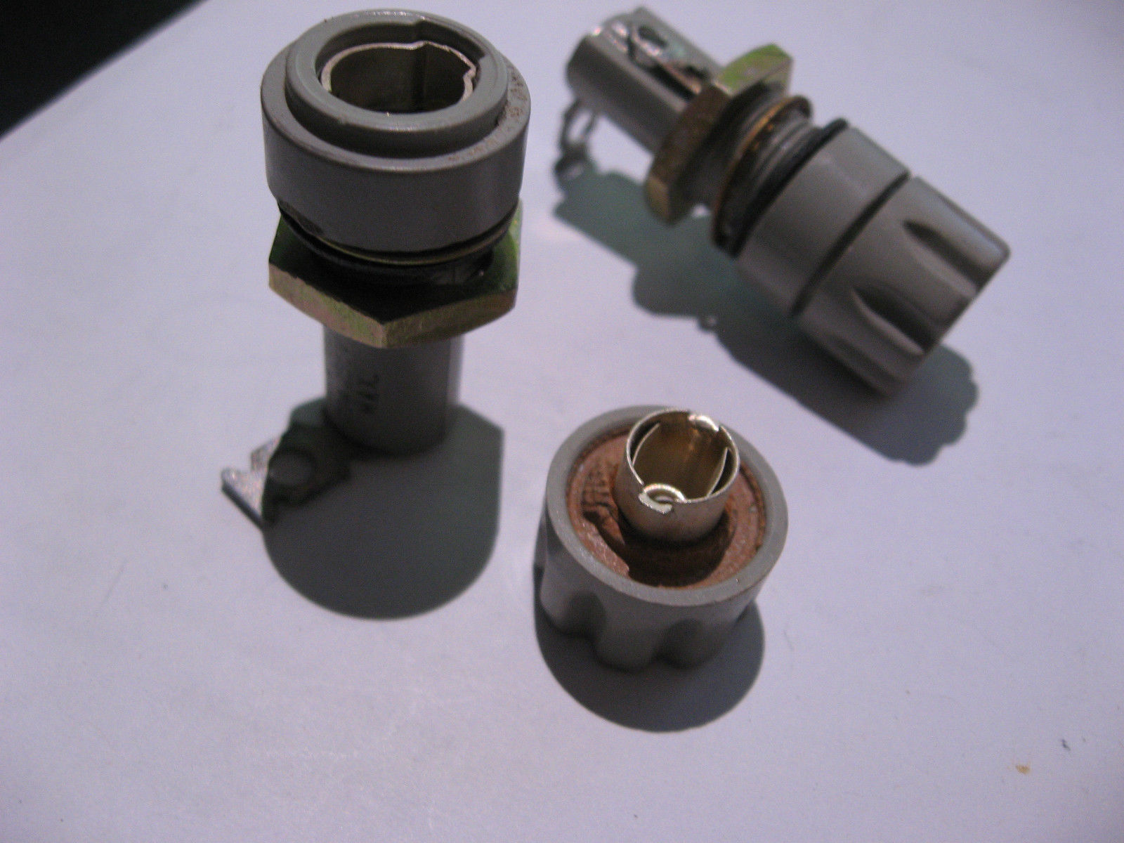 Qty 2 Littlefuse FHN20G Fuse Holder Extractor 20A 250V NOS PCB Mount Thermistors