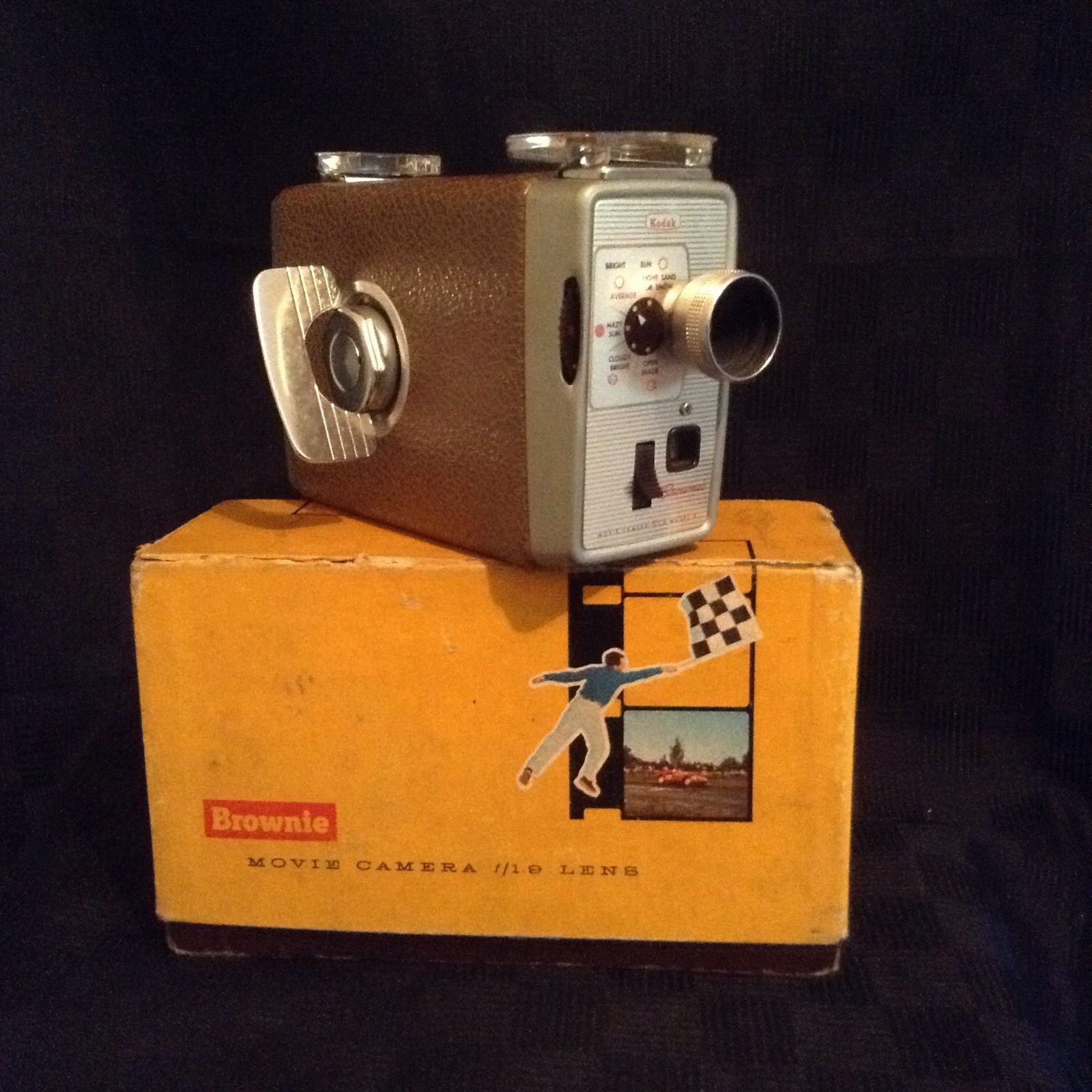 Vintage Kodiak Brownie 8MM Movie Camera Ii F/1.9 Lens No 141 Decoration