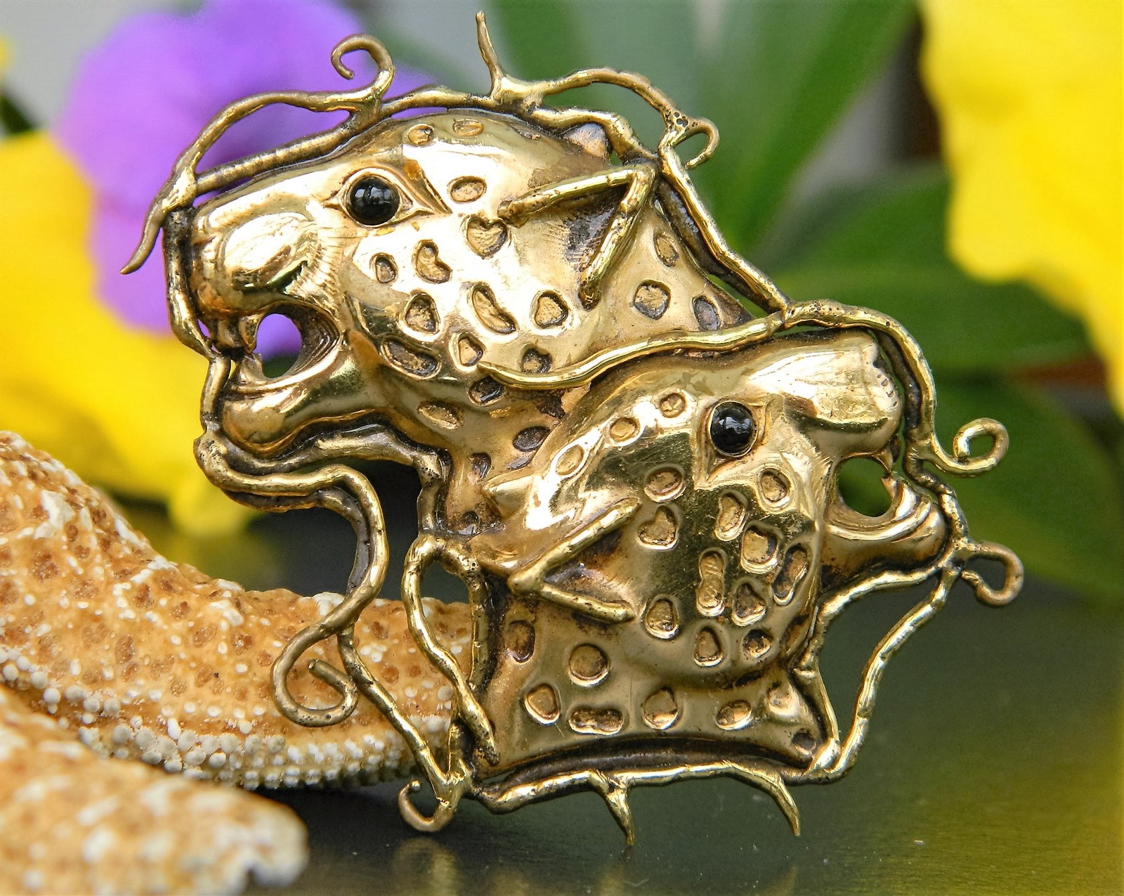 Vintage Two Leopard Jungle Cats Heads Brooch Pin Pendant Brass Figural