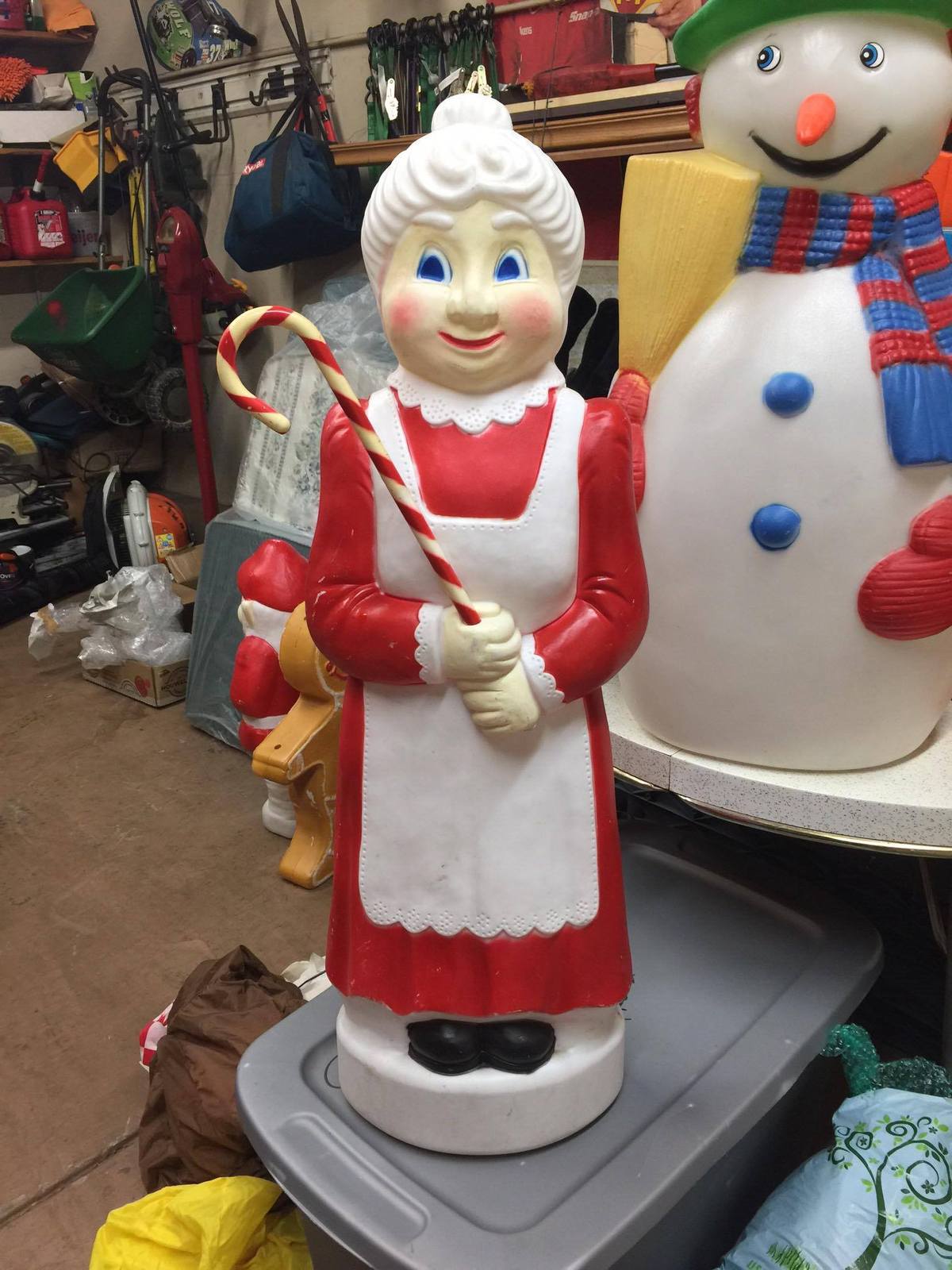 Mrs Claus Blow Mold - www.inf-inet.com