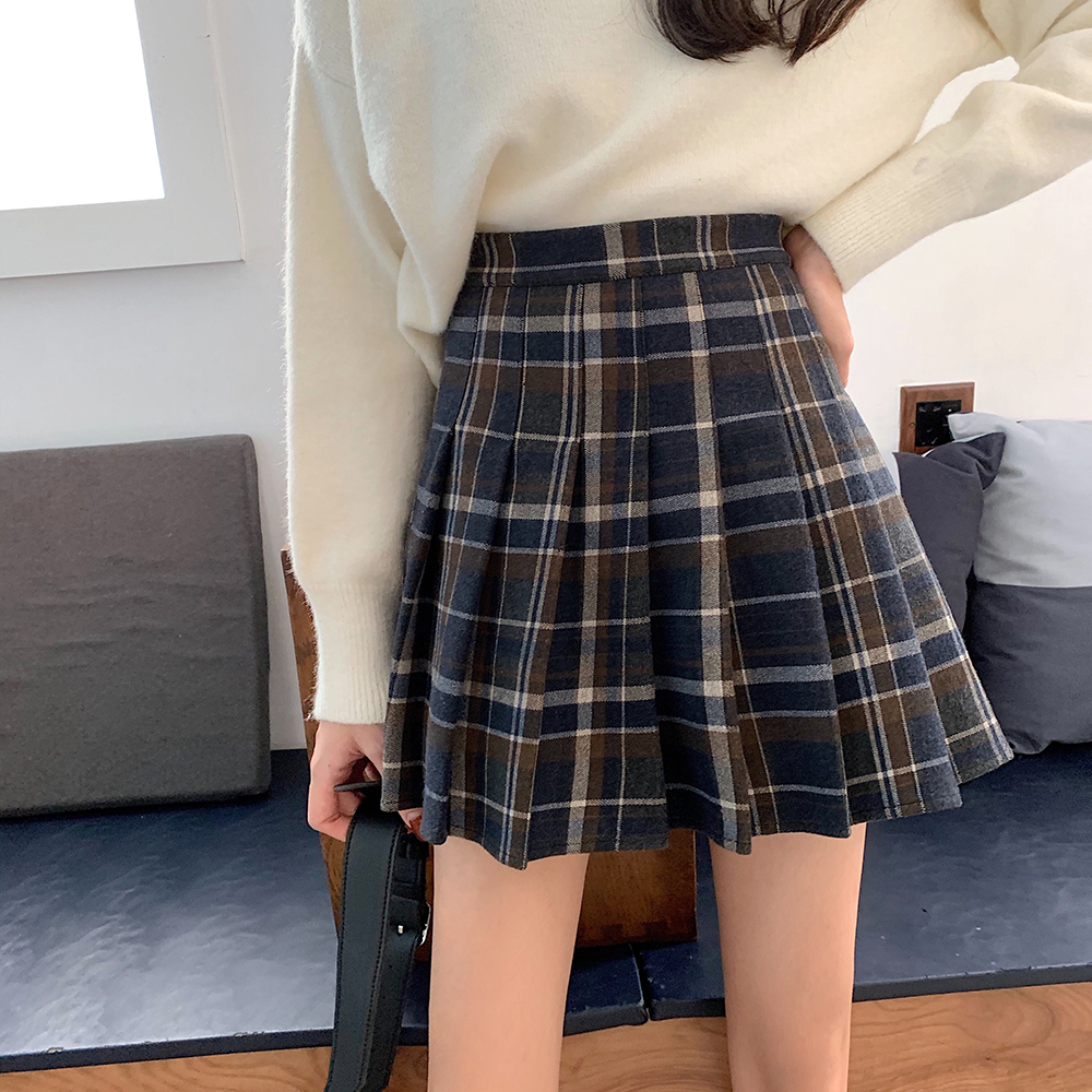 plaid skirt winter outfit