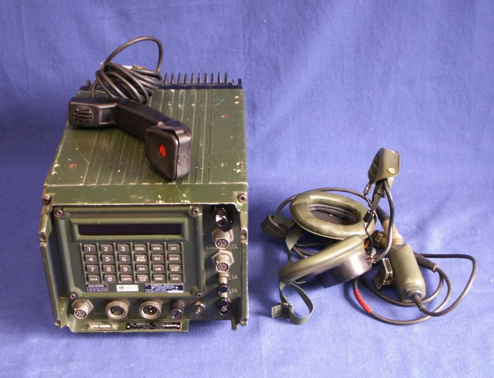 military TRANSCEIVER RACAL VRM 5080 (demilitarized )/ B 9131 Radios