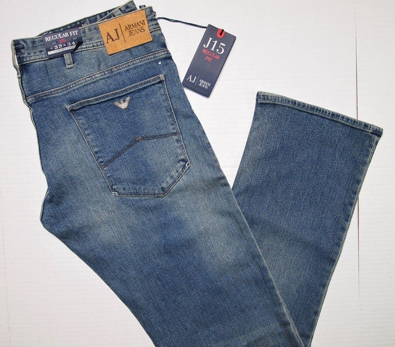 Armani Jeans size 33x34 regular fit style J15 - Jeans