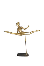 Ballerinajumpinghighbronzestatu2173 1 thumb200