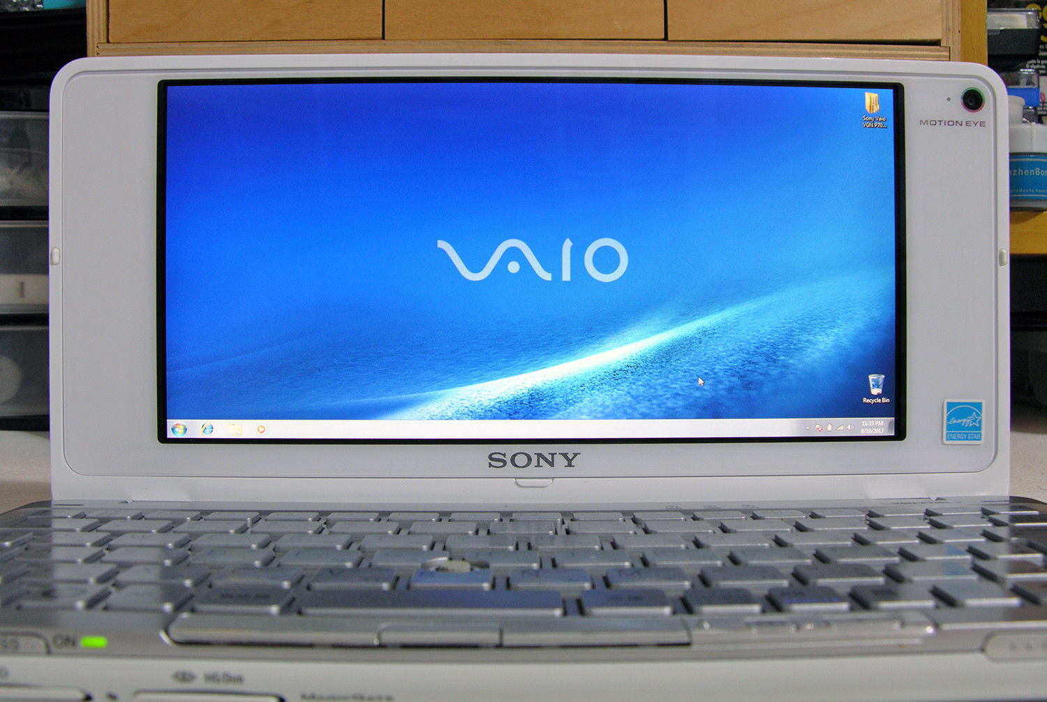 Sony Vaio Vgn P70h P Series Lifestyle Umpc Intel Atom 1 33ghz 60gb 2gb Windows 7 Pc Laptops