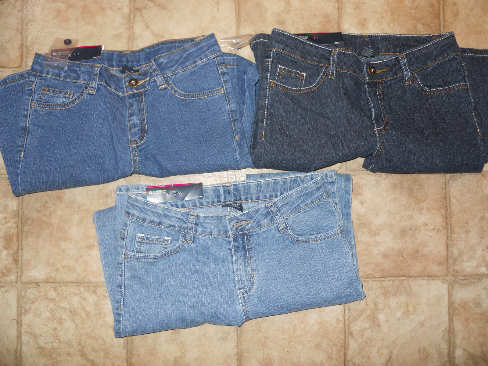  Bootcut Jeans MidRise Girls Blue - $13.98