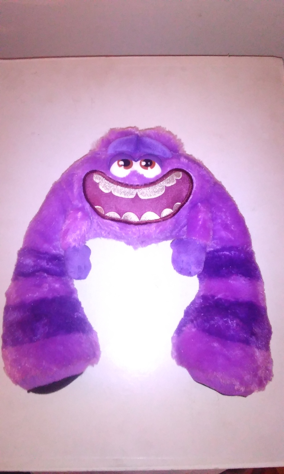 Disney / Pixar 10 inch plush talking Art Monsters University TV