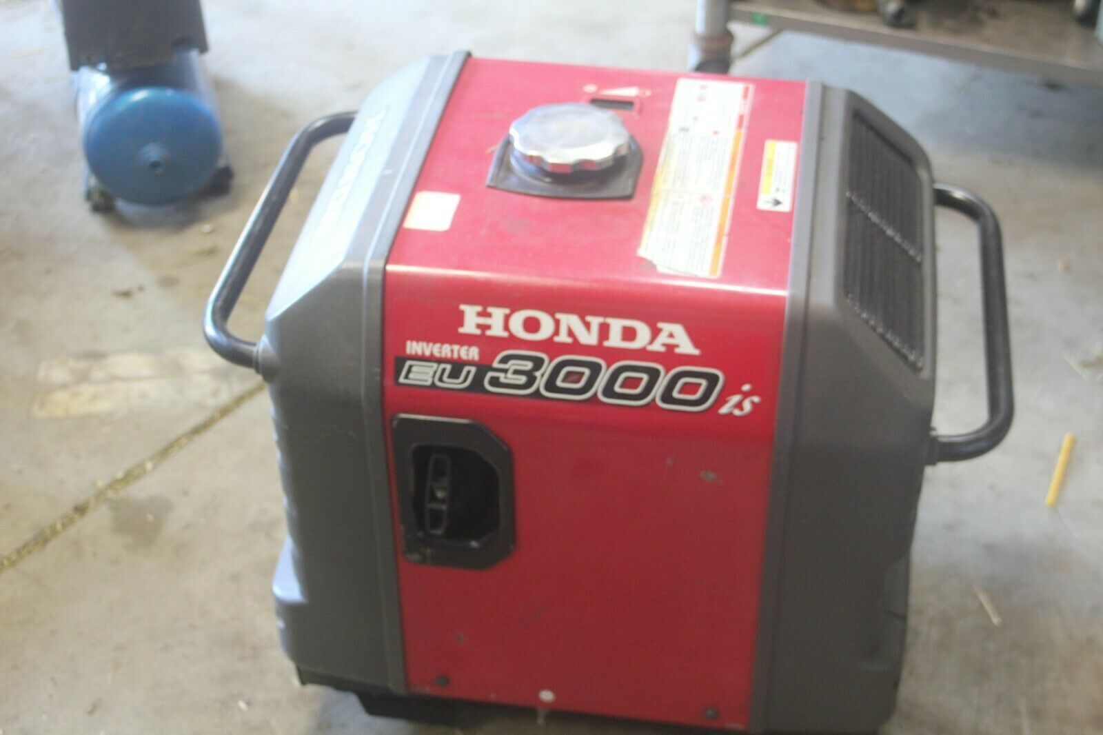 Honda EU3000iS 3000 Watt 4.02 HP Generator Generators