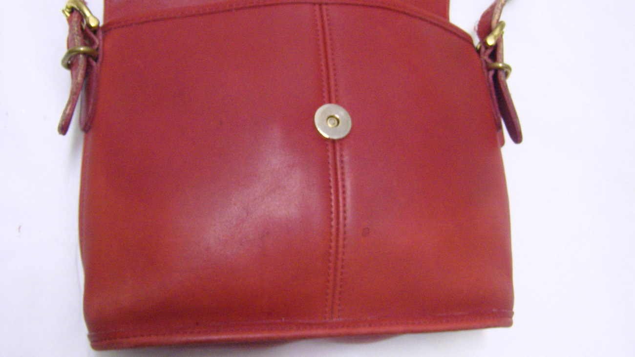 Coach Medium Red Leather Cross Body Over The Shoulder Bag Near to Vintage Purse - Handbags & Purses