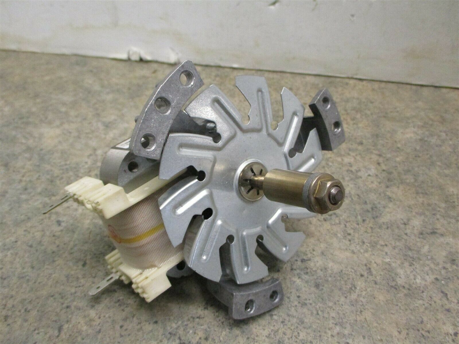 MIELE RANGE FAN MOTOR PART HR1124G Cooking Appliance Parts