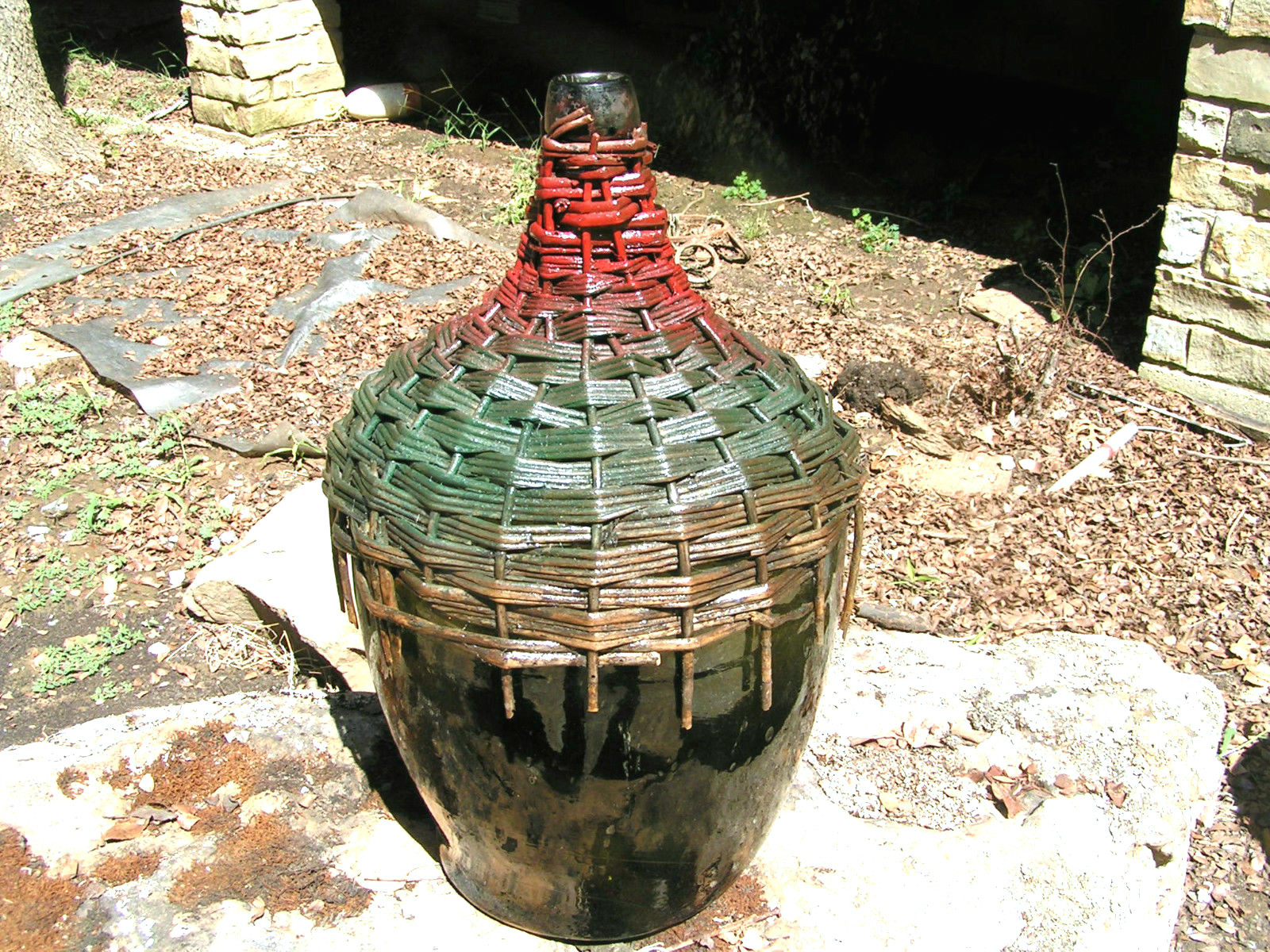 Old Woven Wicker Italian Wine Bottle Demijohn Jug GREEN glass 0737 bz