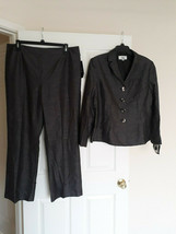 Le Suit Ash Grey Coral Cabana Four Button Pant Suit     18    $200 - $83.06