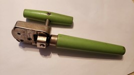 Edlund Co. Vintage Can Opener with Green Wooden Handle - $14.24
