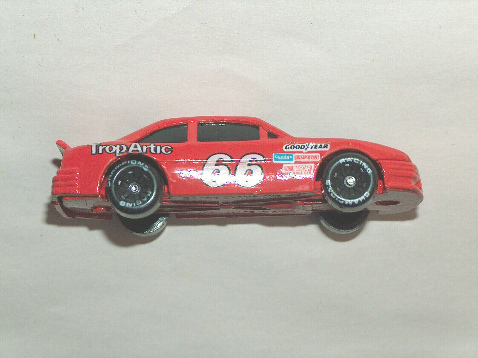 NASCAR Racing Champions 1990 #66 Cale Yarborough 1:64 Scale Die-Cast ...