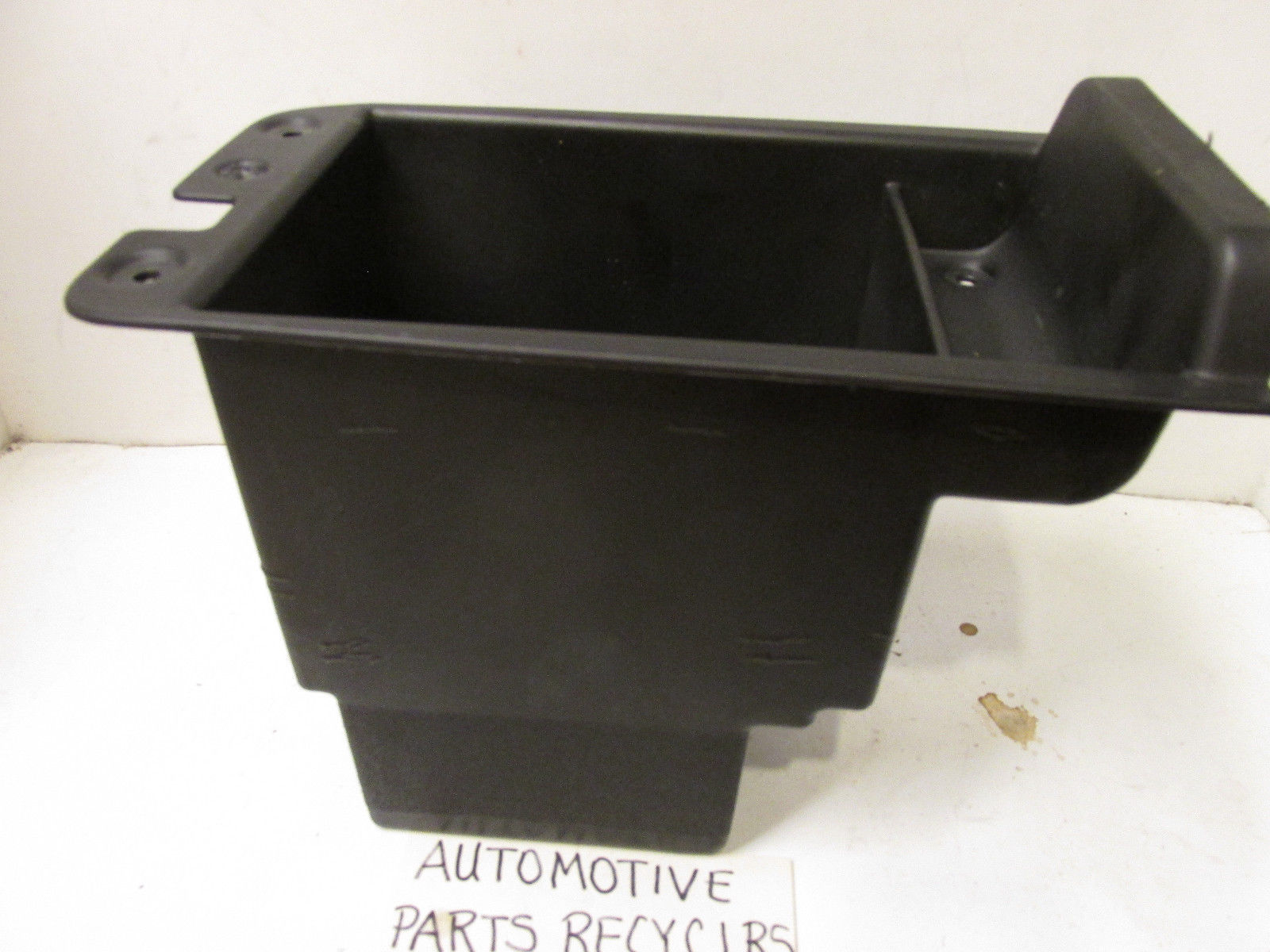 Chevrolet Trailblazer GMC Envoy Center Console Compartment Genuine OEM
