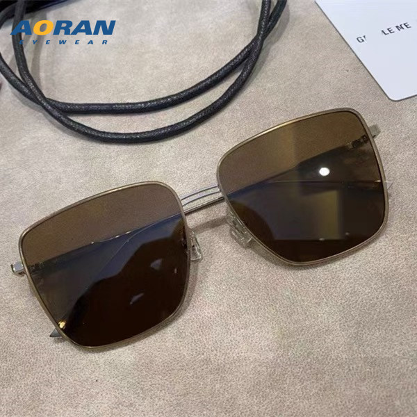 Retro Polarized Sunglasses for Men and Women UV Protection LVL-388