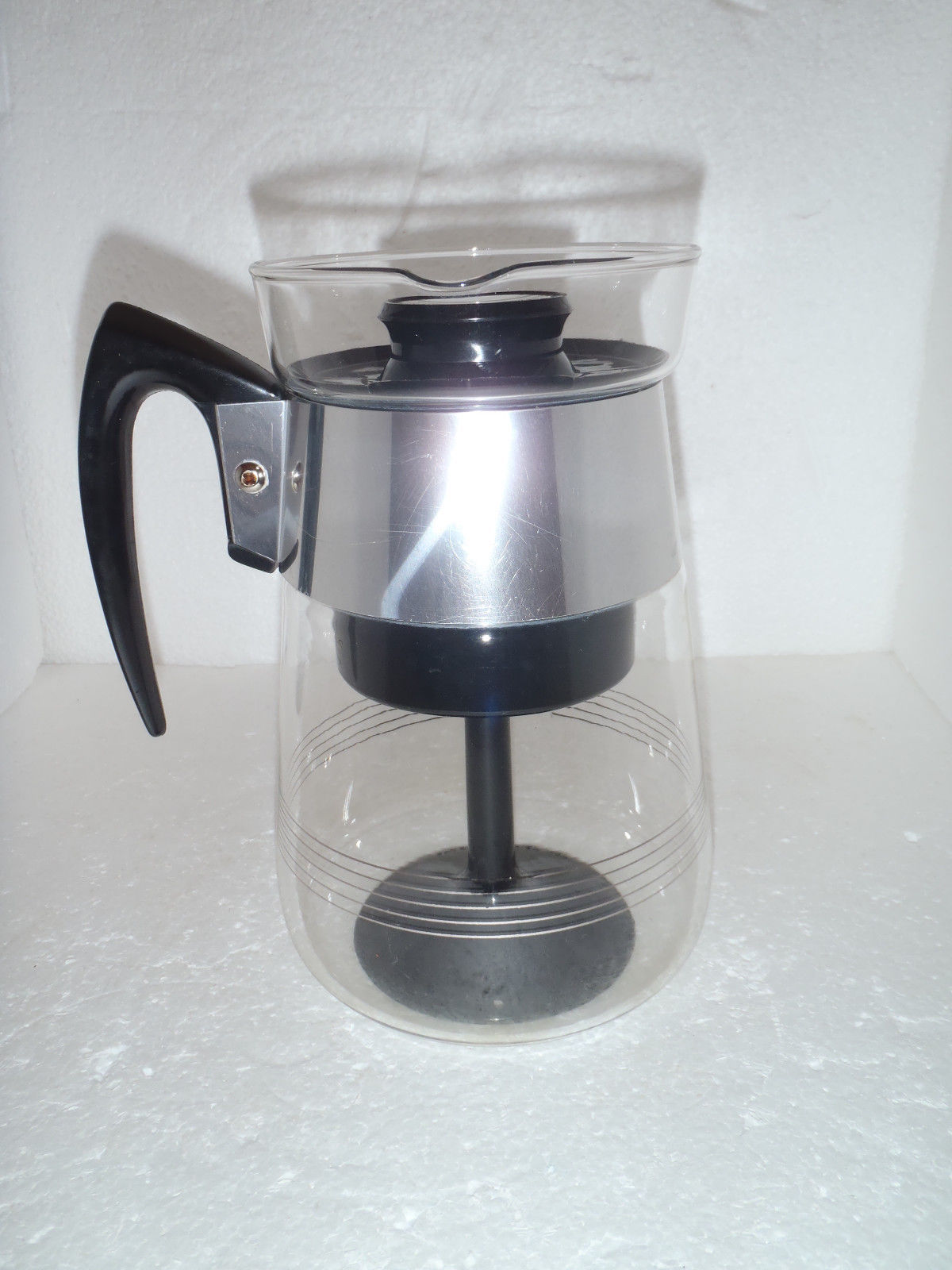 PYREX CORNING Clear Gold Stripe 6 Cup Coffee Pot Carafe Heatproof + Inners Pyrex