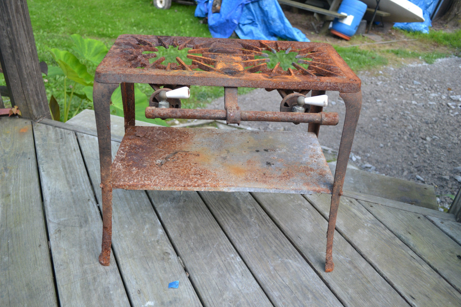 Vtg Antique PEERLESS cast iron two burner gas Camping stove No. 102