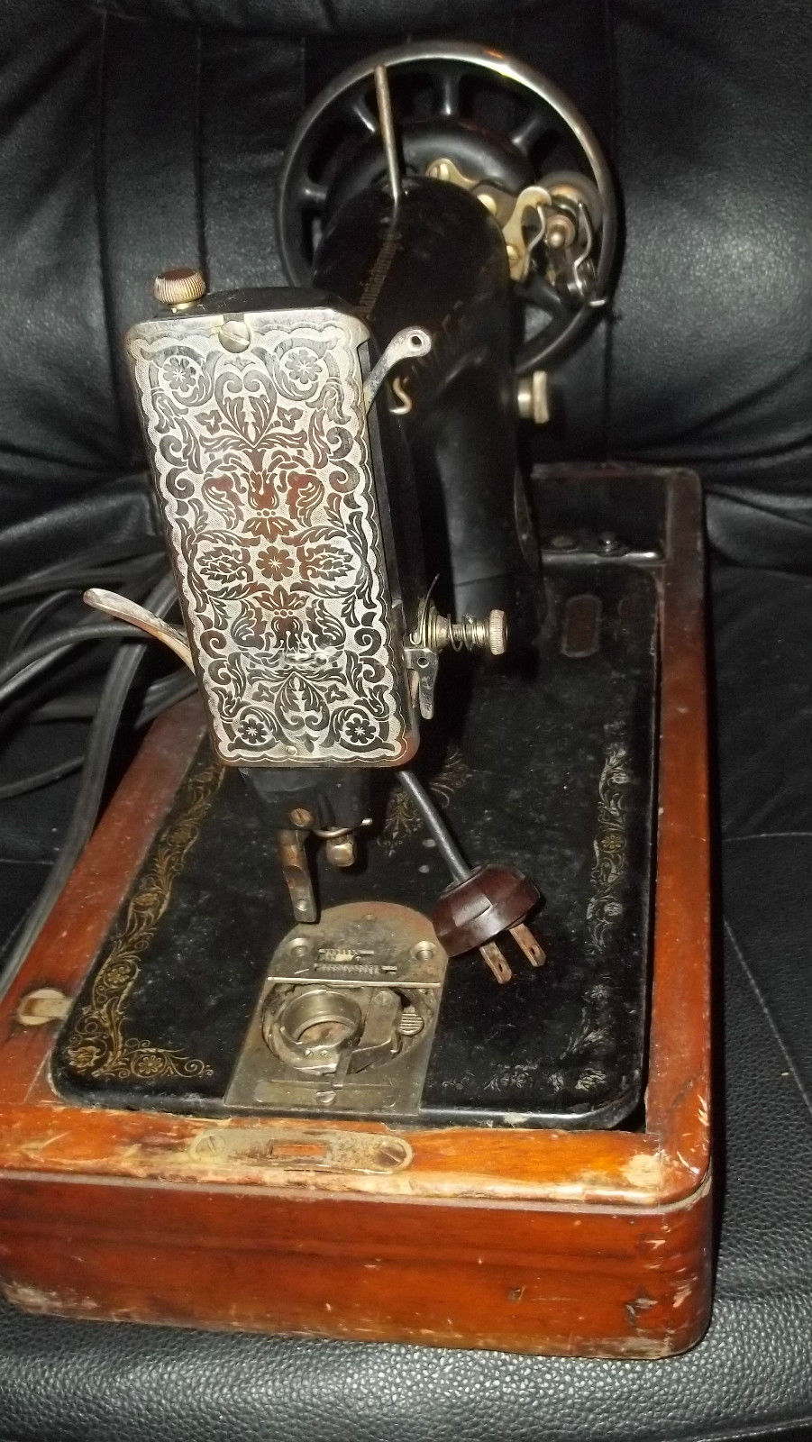 Singer Sewing Machine 1920's With Bentwood Case Model B.T.7 Parts Only ...